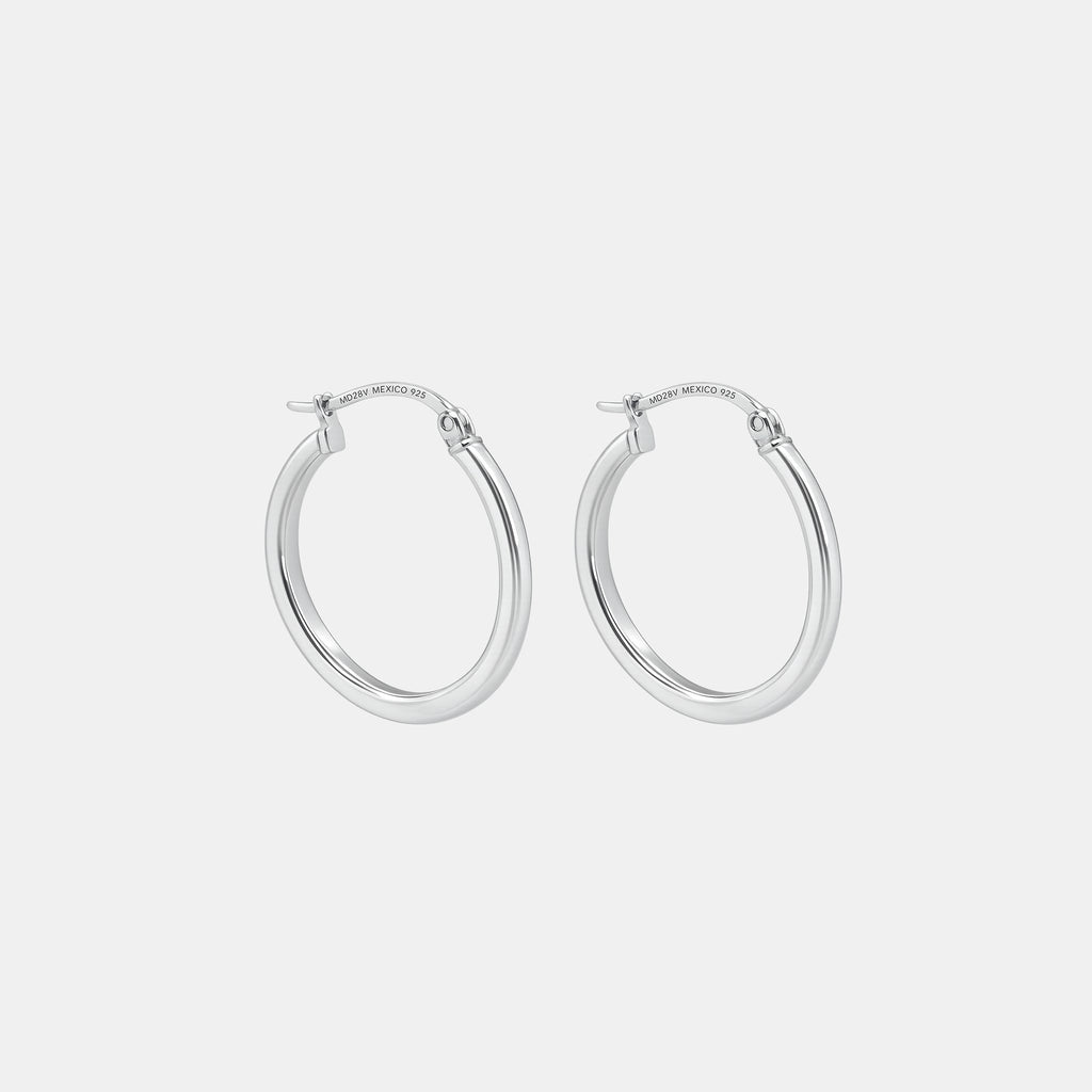 Arracadas Sia de plata .925 con diseño de aro y tubo de 2.5 mm.