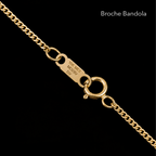 Detalle del broche bandola de la Cadena Cuban Link de 1 mm en oro sólido 10K.