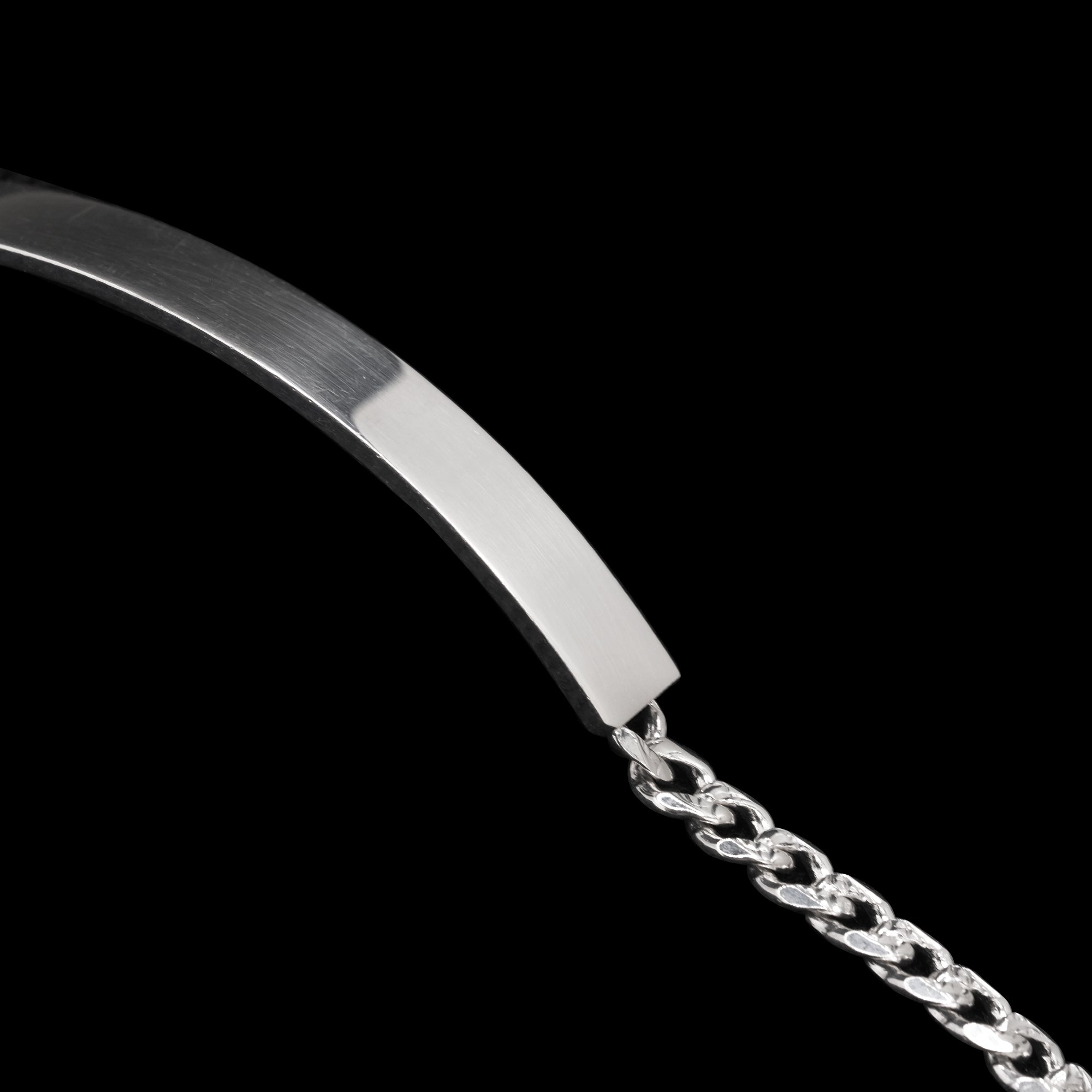 Curb Zegrinada 4mm (Curved Plate 6mm Silver) Bangle