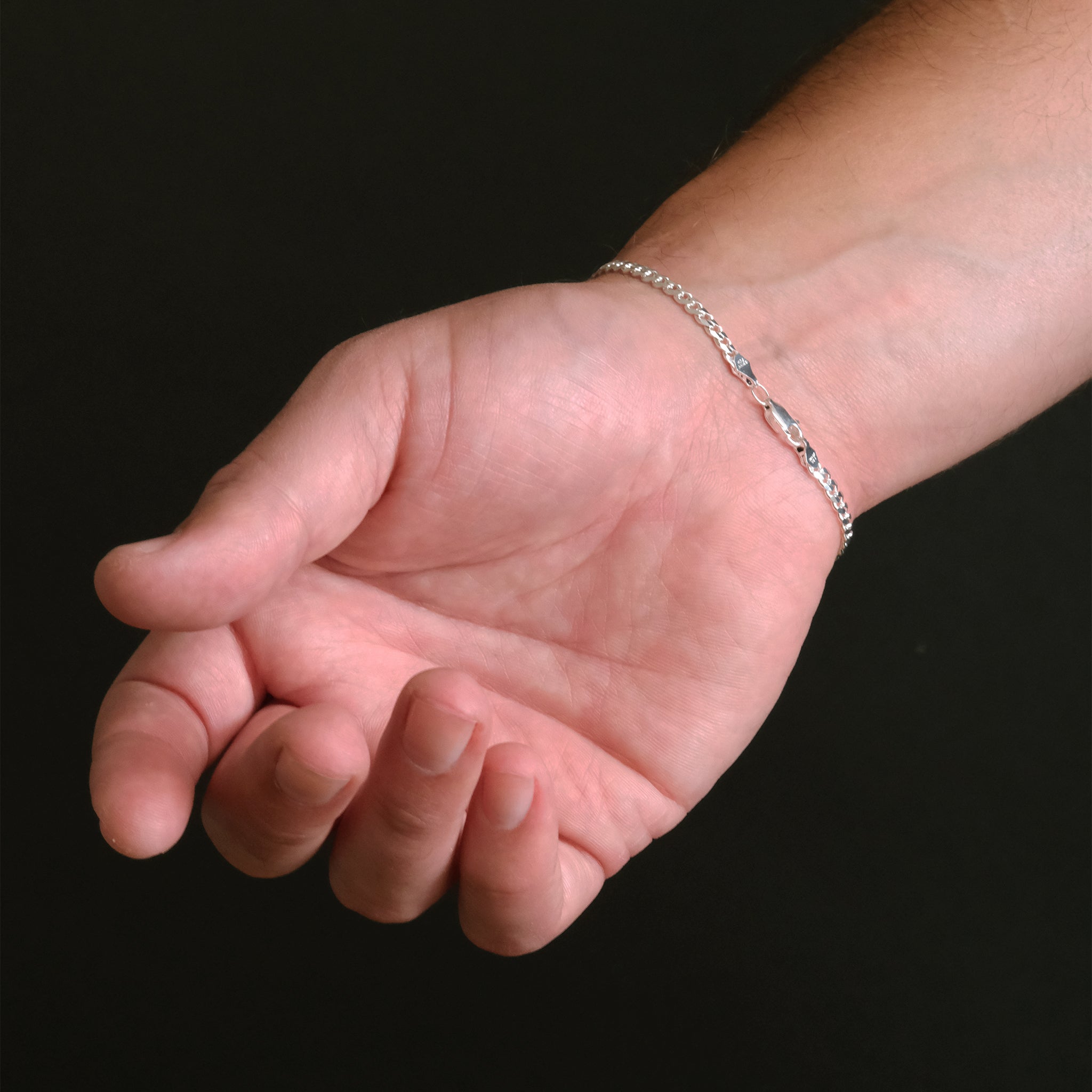 Curb Zegrinada 4mm (Oval Plate 6mm Silver) Bangle