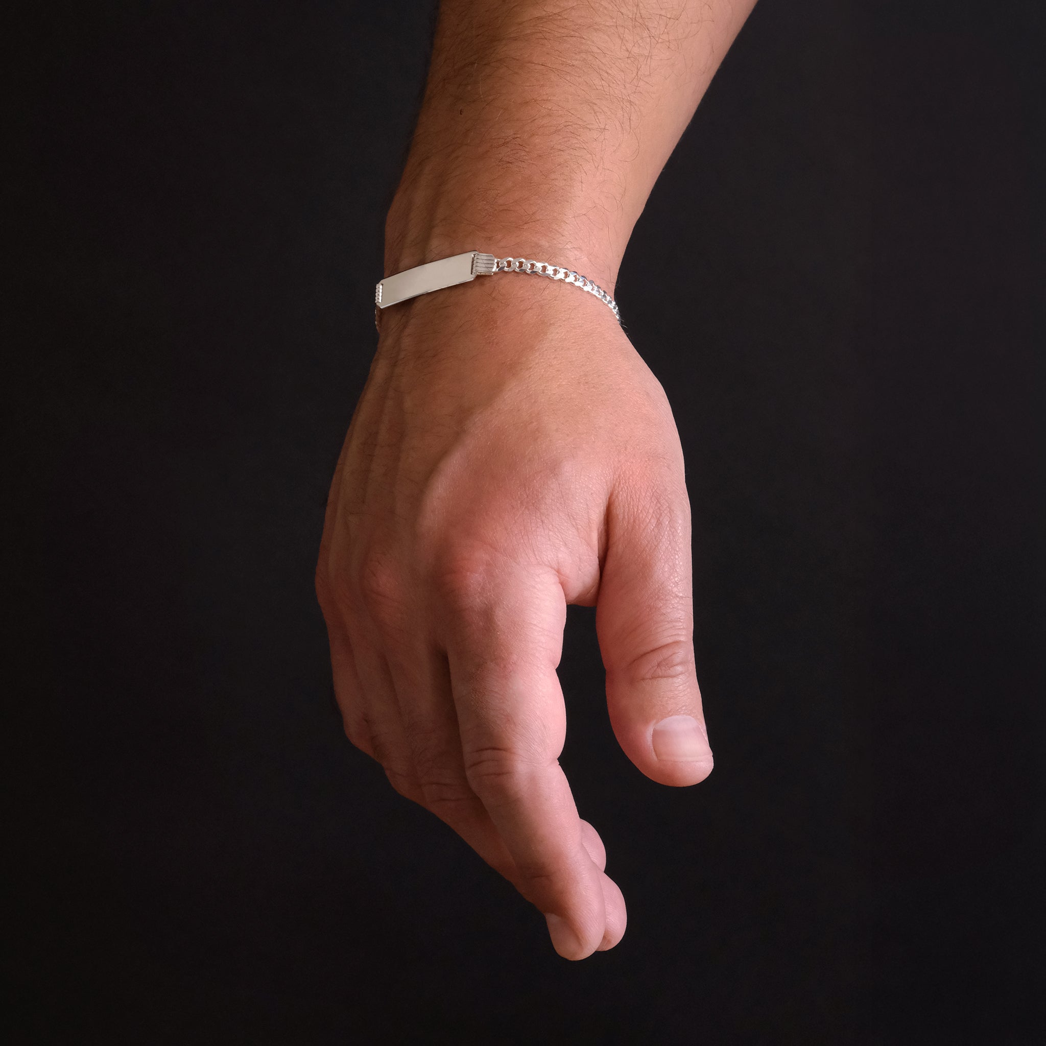 Curb Zegrinada 4mm (Oval Plate 6mm Silver) Bangle