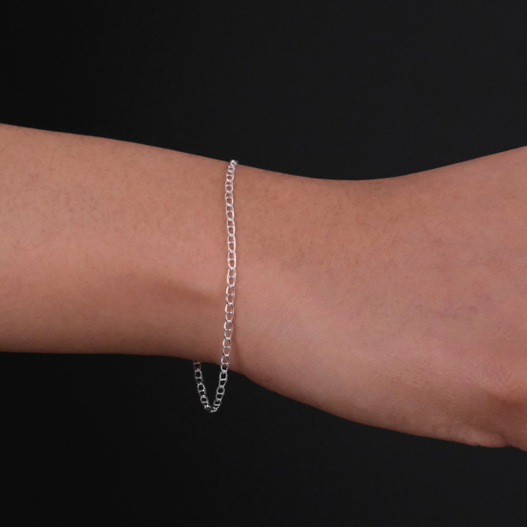 Gu 2mm (Silver) Bracelet
