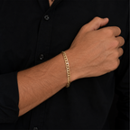 Pulsera Curb 5mm de oro sólido para hombre puesta en mano