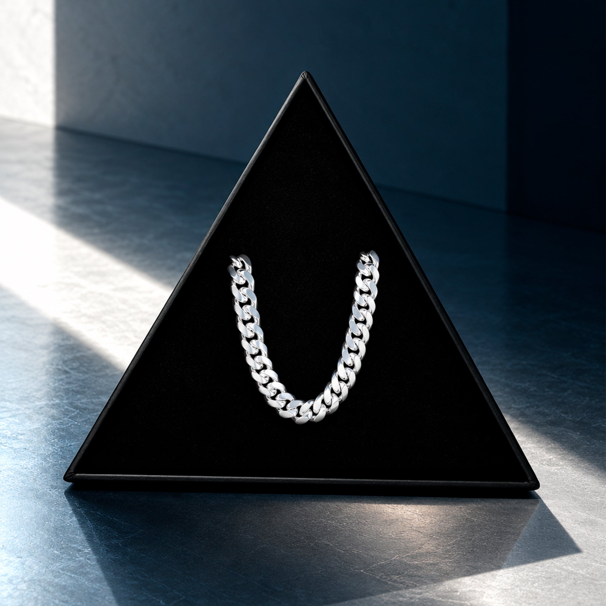 Cadena Cuban Link 6mm Plata .925 en caja Triangulum Workshop