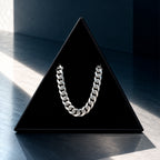 Cadena Cuban Link 8mm Plata .925 presentada en caja Triangulum Workshop